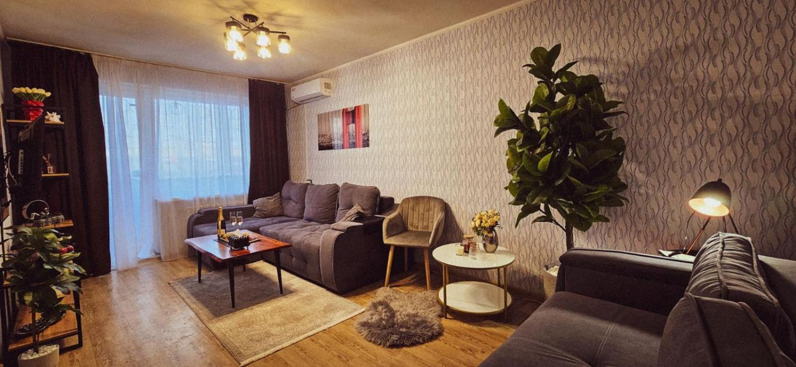 2К Апартаменты В Центре Поселение 24 На 7 Kryvyi Rih Exterior photo