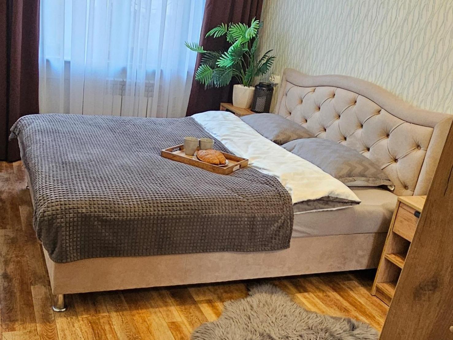 2К Апартаменты В Центре Поселение 24 На 7 Kryvyi Rih Exterior photo